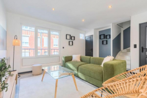 House 4bed 2bath with garden and private parking.
